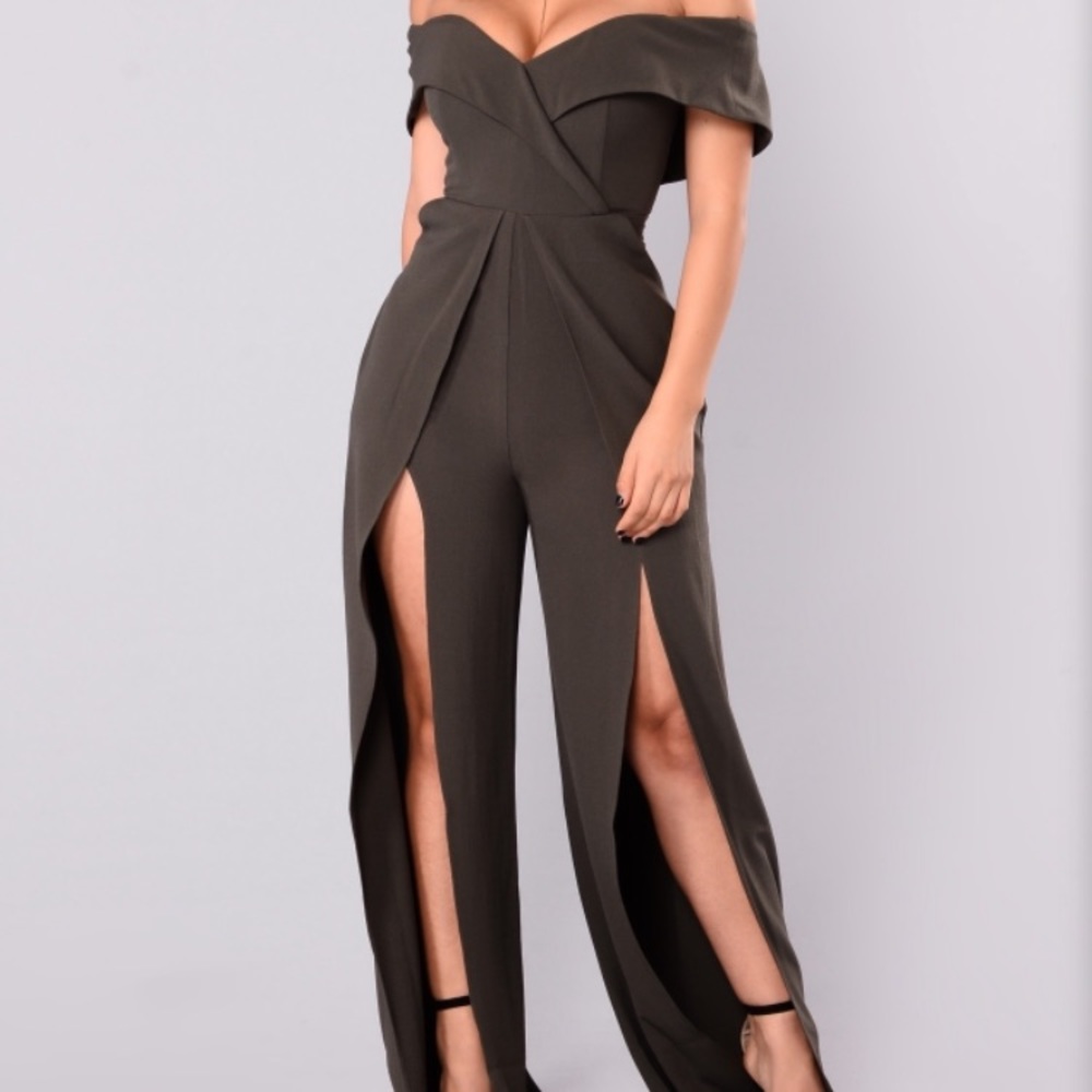 💋 ULTRA SEXY Off Shoulder Jumpsuit